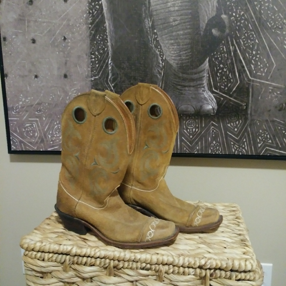 Justin cowboy boots
